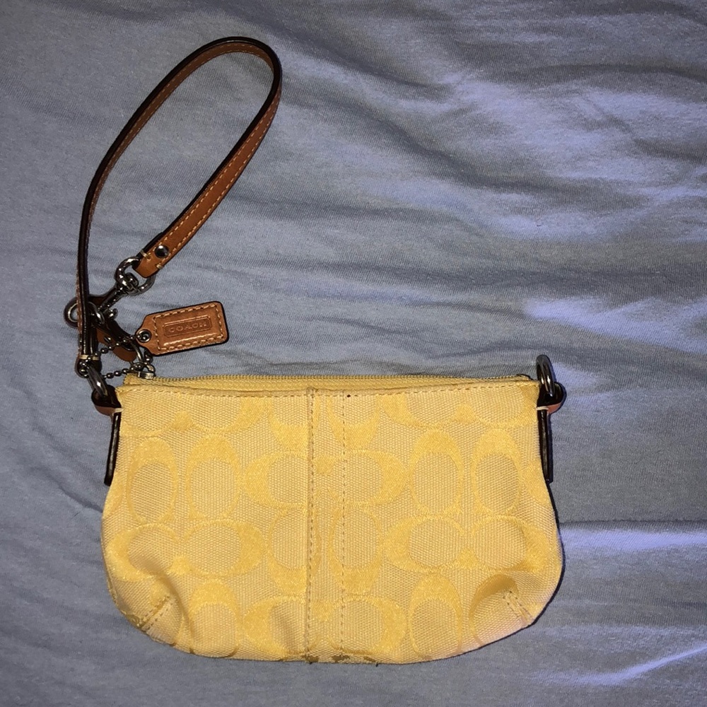 Yellow Coach Wristlet💛✨